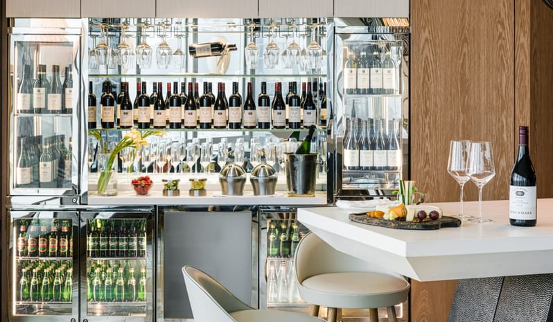 CLUB LOUNG WINE BAR